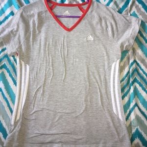 Adidas tee shirt ❤️